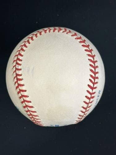 Gene 'Stick' Michael (merhum) Yankees, hologram İmzalı Beyzbol Toplarıyla Resmi AL Beyzbolu imzaladı