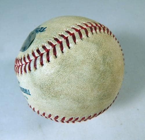 2022 Texas Rangers Col Rockies Oyunu Kullanılmış Beyzbol Moore Ryan McMahon Hat Çıkışı - Oyun Kullanılmış Beyzbol